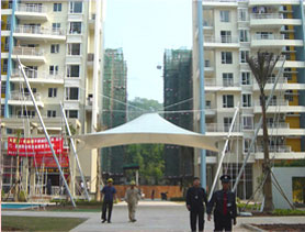 地下車庫出入口膜結構